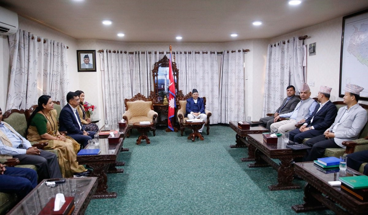 सिंहदरबारमा सभामुख र राजनीतिक दलबिच छलफल जारी (तस्बिरहरू)