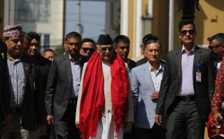 एमाले केन्द्रिय कमिटी बैठक सुरु, अध्यक्ष ओलीले सम्बोधन गर्दै