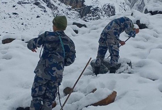 अन्नपूर्ण बेस क्याम्पबाट १ सय  ६२ जनाको उद्धार