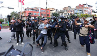 निकोलस भुसालनिकट दुई जना प्रदर्शनकारी पक्राउ