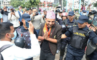 निकोलस भुसालको घोषणापत्र- ८ वर्षभित्र नेपाललाई स्वर्ग बनाउने