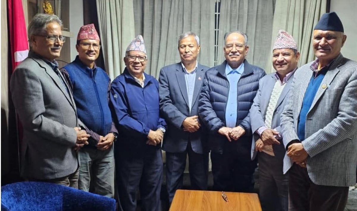 बुधबार नेपाली कम्युनिस्ट पार्टीमा समाहित हुँदै भीम रावल