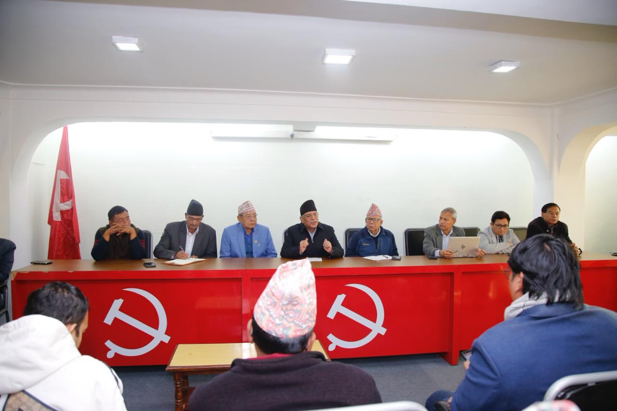नेपाली कम्युनिष्ट पार्टीका नेताहरु छलफलमा (तस्बिरसहित)