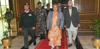 सिंहदरबारबाट बिदा भइन् प्रधानमन्त्री कार्की, टोखास्थित निवासमा सारियो बालुवाटारको सामान पनि