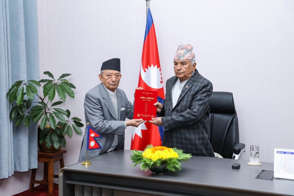 मानवअधिकार आयोगले राष्ट्रपतिलाई बुझायो वार्षिक प्रतिवेदन