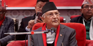 एमाले राष्ट्रिय झण्डा ओढेर सिंहदरबार जलाउने जस्तो नक्कली पार्टी होइनः ओली