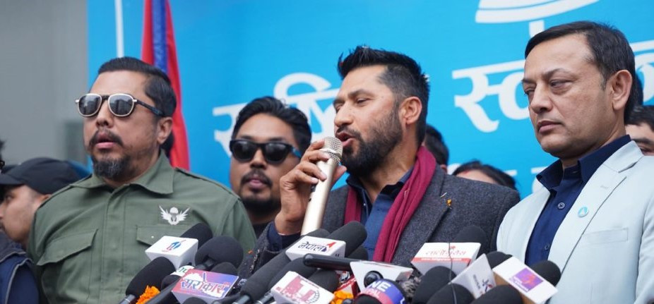 चितवन जाने तयारीमा रवि, खुट्टाको घाउले हिँडडुलमा समस्या