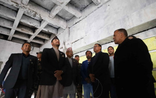 अनुगमनका लागि कांग्रेस पार्टी कार्यालय पुग्यो सरकारी टोली (तस्बिरहरू)