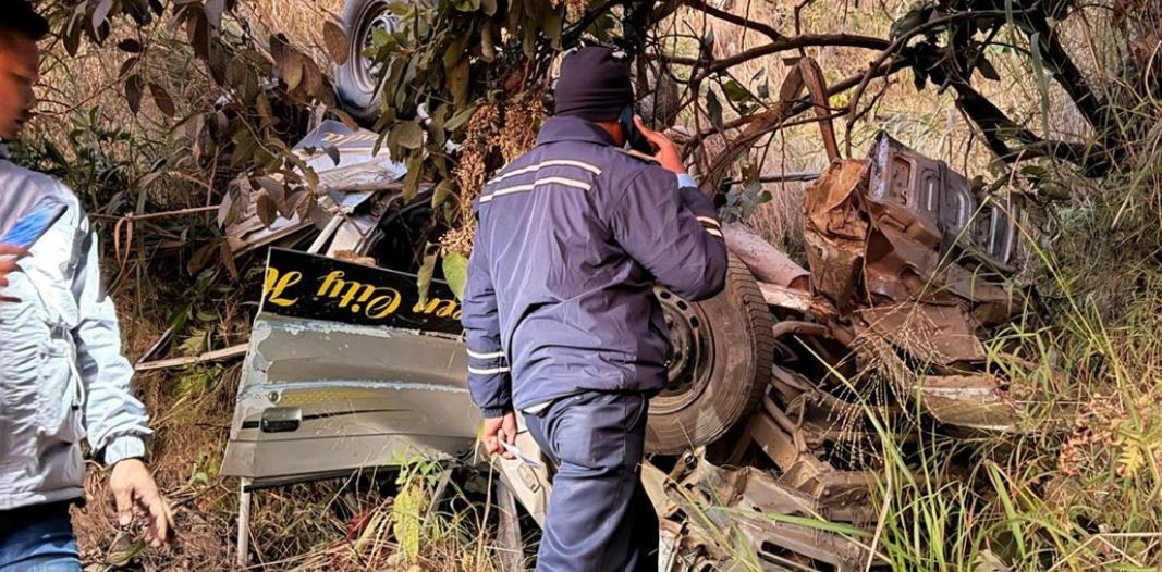 भीमफेदी सुमो दुर्घटना हुदाँ ६ जनाको मृत्यु,  ४ जनाको पहिचान खुल्यो