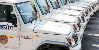 भारतले दियो नेपाललाई २ सय २० वटा गाडी