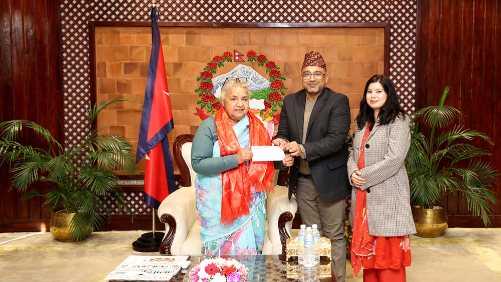 नेपाल पुनःनिर्माण कोषमा ९ लाख सहयोग