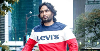 चुनावी अभियानमा ढलेका  दिनेश  सिटौलाको अवस्था चिन्ताजनक