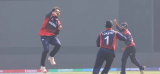 दीपेन्द्रले लिए ईंग्ल्यान्डको चौंथो विकेट