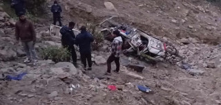 सल्यानको कपुरकोटमा जिप दुर्घटना हुँदा चालकको मृत्यु,  तीन घाइते