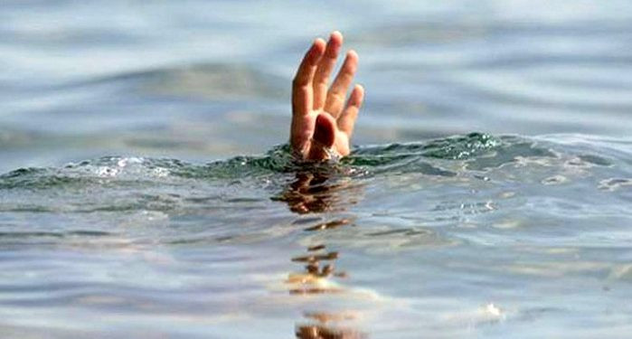 महाकालीमा बगेर एक जना बेपत्ता