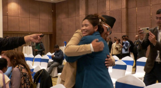 संसद छिर्दै छिन् गोरखाकी ३० वर्षीया एलिजा गुरुङ