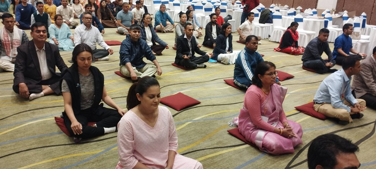 योगासँगै सुरु भयो रास्वपाको दोस्रो दिनको अभिमुखीकरण, रवि लामिछानेले सम्बोधन गरेर समापन गर्ने