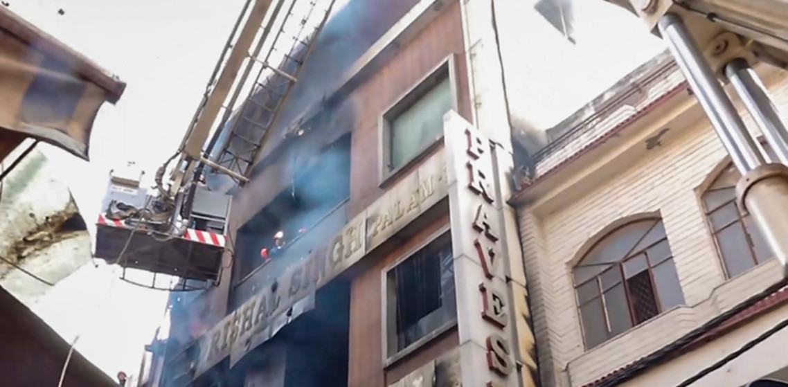 दिल्लीमा घरमा आगलागी हुँदा एकै परिवारका ७ जनाको मृत्यु