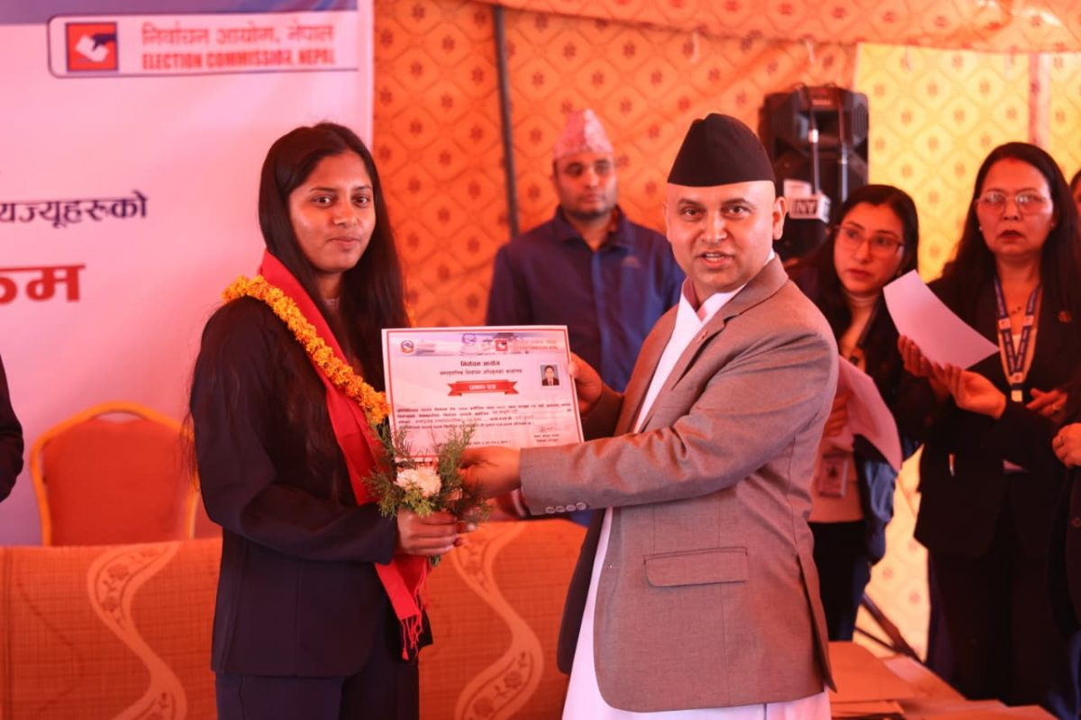 बुवा मजदुरी गर्न साउदीमा, छोरी नेपालमा सांसद