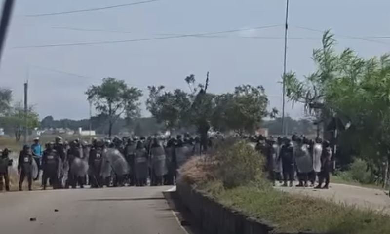 तनावग्रस्त कपिलवस्तु: निषेधाज्ञाका बीच प्रदर्शन, प्रहरीद्वारा लाठीचार्ज