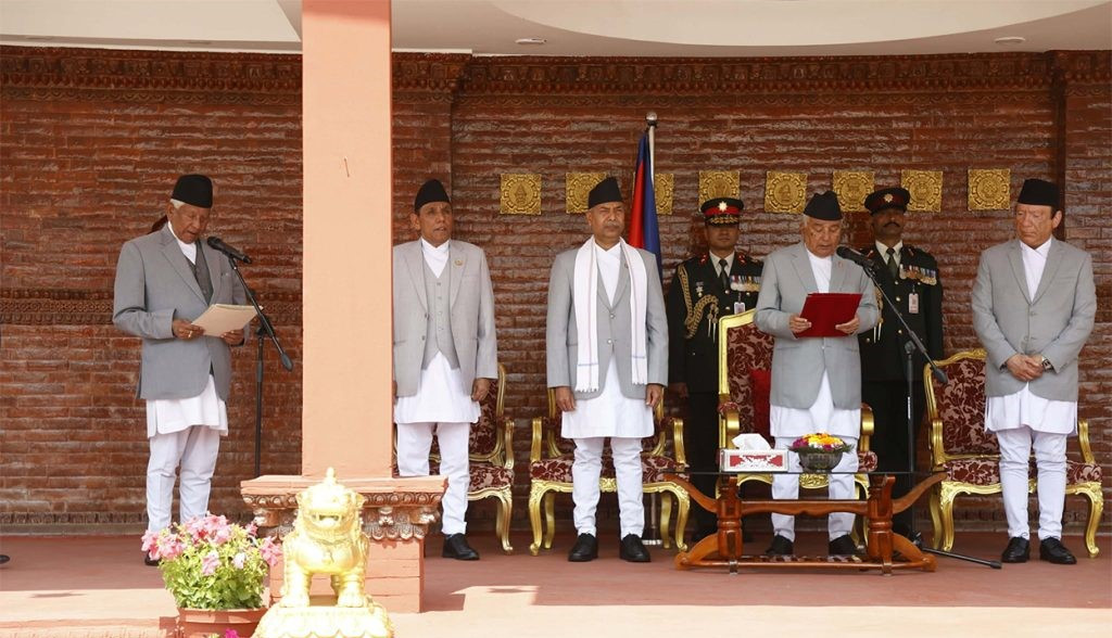 अर्जुननरसिंह केसीले लिए शपथ