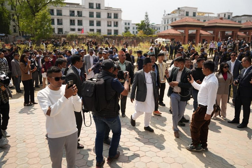 शपथका लागि सांसदहरू सिंहदरबारमा