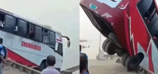 बङ्गलादेशमा नदीमा बस खस्दा २३ जनाको मृत्यु