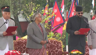 स्वस्ति बाचन र मंगल पाठपछि प्रधानमन्त्री बालेनले लिए शपथ