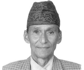 गायिका कोमल वलीका बुबाको छतबाट खसेर निधन