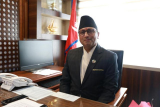 स्वर्णिम वाग्लेले सम्हाले अर्थ मन्त्रालयको जिम्मेवारी