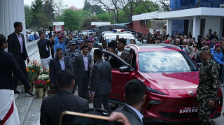 मन्त्रिपरिषद् बैठकका लागि मन्त्रीहरू सिंहदारबारमा