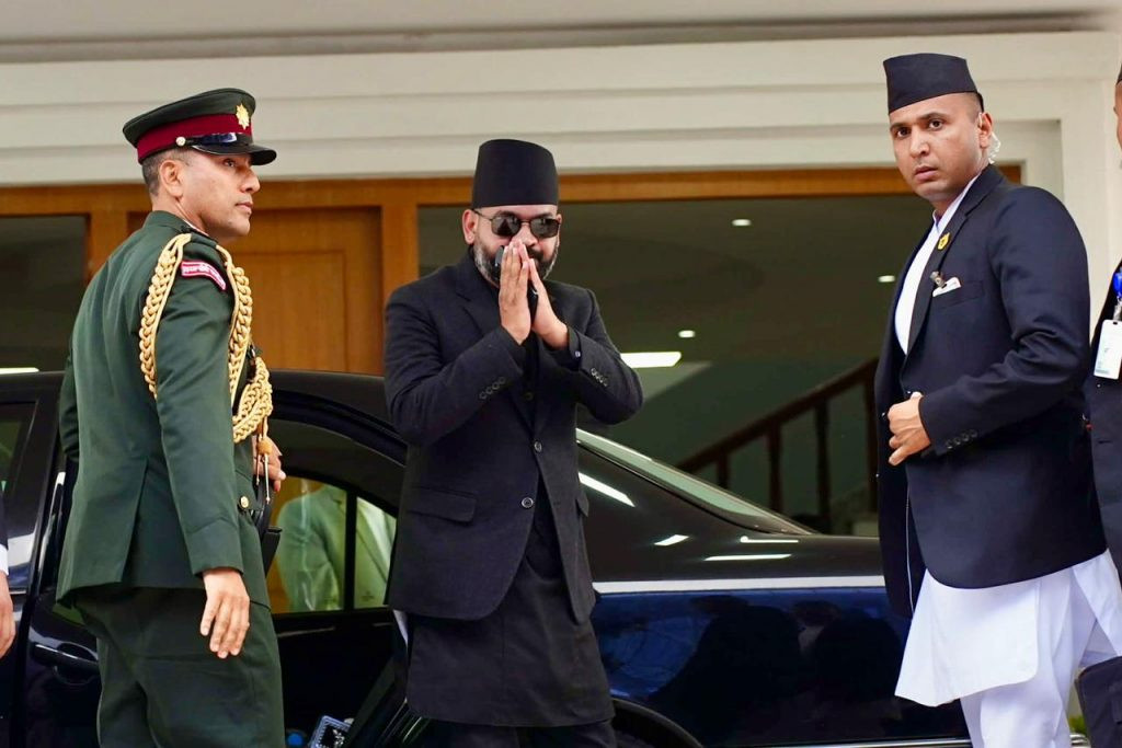 यस्तो छ प्रधानमन्त्री बालेनको सचिवालय टिम