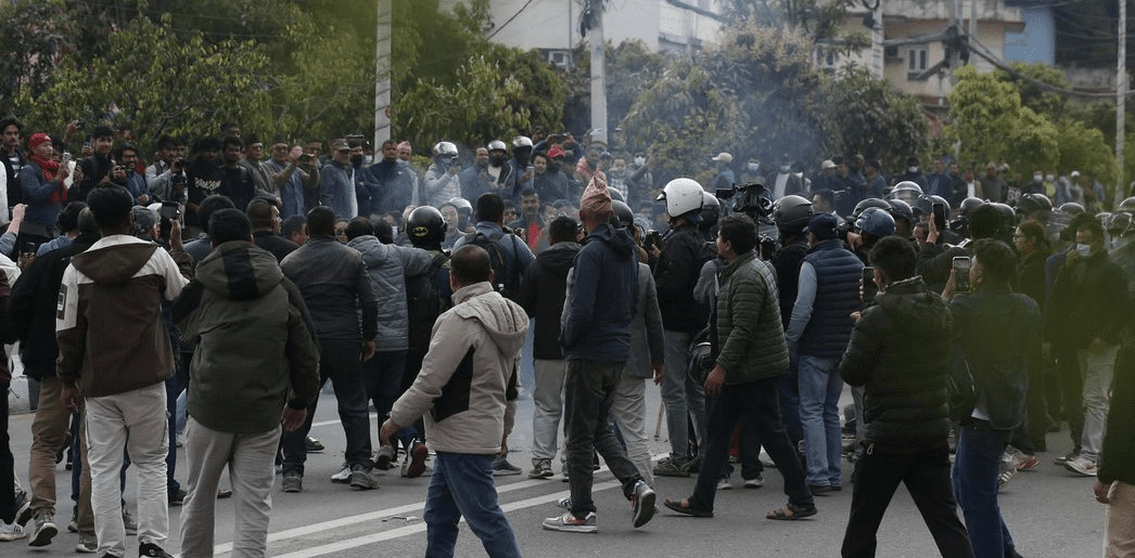 एमाले प्रदर्शनमा पक्राउ परेका ६ जना रिहा, एक बैंकिङ कसुरका फरार अभियुक्त