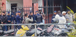 यातायात कार्यालय एकान्तकुनाबाट १५ बिचौलिया समातिए