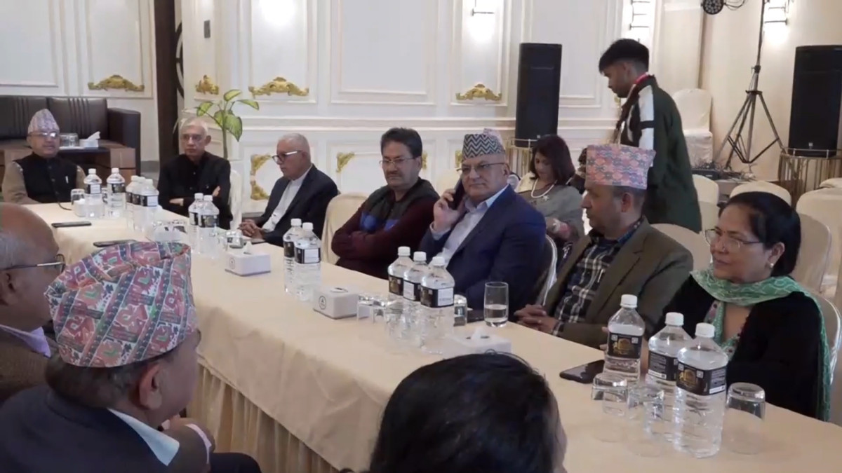 काँग्रेस संस्थापनइतर नेताहरुको केन्द्रिय समिति बैठक शुरु