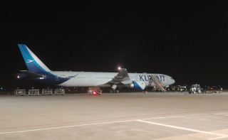 कुवेतमा निधन भएका ९ शवसंगै ल्याइएको अलपत्र परेका ३१८ नेपाली भैरहवामा ओर्लिए