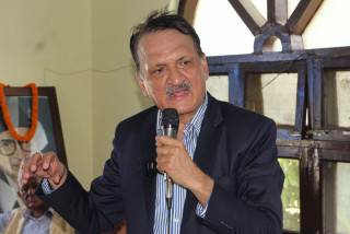 सरकारले आफ्नो गति बढाउनुपर्ने कांग्रेसको निष्कर्ष