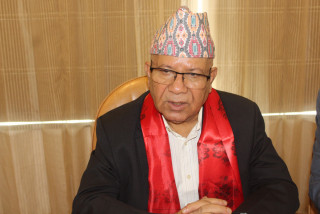 देशको विकासमा युवाहरुको भूमिका महत्वपूर्ण : माधव नेपाल