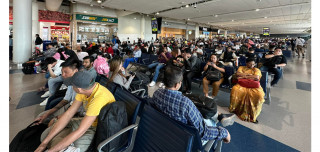 हिमालय एयरलाइन्सको जहाज बिग्रिँदा १६४ जना नेपाली यात्रु दुबईमा अलपत्र