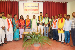 साहू तेली कल्याण समिति रुपन्देहीद्वारा मन्त्रीद्वय साह र गुप्तालाई सम्मान