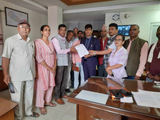 ८ बुँदे माग राख्दै समाजवादी मोर्चा रुपन्देहीले सिडिओलाई बुझायो ध्यानाकर्षण पत्र