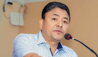 स्वास्थ्यको ख्याल गर्दै दशैं मनाउन एमाले रुपन्देहीका अध्यक्ष केसीको आग्रह