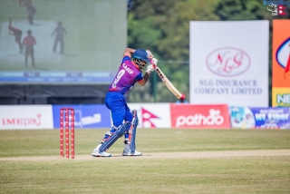 युएईविरुद्ध आसिफ शेखको अर्धशतक