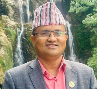 एकजना मन्त्रीलाई ‘फोकल व्यक्ति’ तोकेर भुकम्पपीडितलाई राहत दिलाऊँ : सुर्य थापा