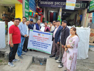 लुम्बिनी होटल संघले भूकम्पपीडितलाई पठायो राहत सामग्री