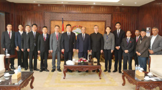 प्रधानमन्त्री र सिपिसि तिब्बतका सचिव छुङछेङबिच भेटबार्ता