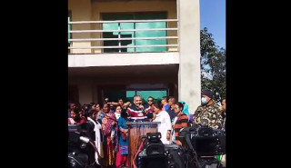 सबैलाई लिएर म प्रचण्ड र ओलीको घरमा घेर्छौ : प्रसाई