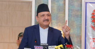 मुलुकमा लगानी भित्राउन सरकारले आवश्यक वातावरण बनाइरहेको छ : अर्थमन्त्री महत