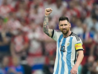 लिओनल मेसी ‘एथ्लेट अफ दि इअर’ घोषित
