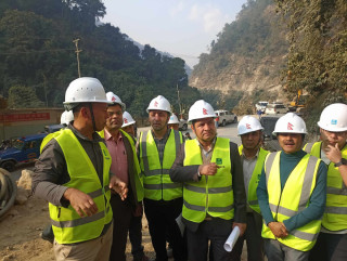 मन्त्री ज्वालाद्वारा सिद्धबाबा सुरुङमार्गको निरीक्षण, कामलाई तीव्रता दिन निर्देशन